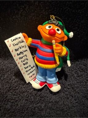 Christmas on Sesame Street 26232 012 - Ernie